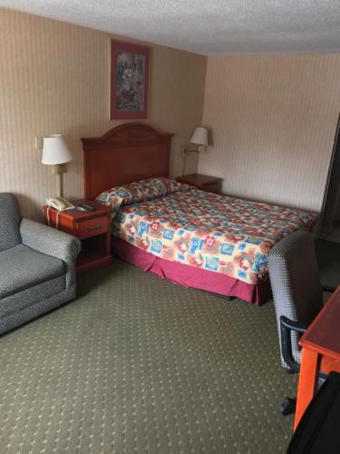 Motel Home Town Inn