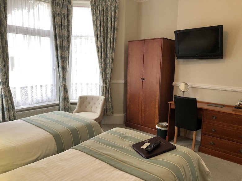 Bed & Breakfast Edgcumbe Guest House