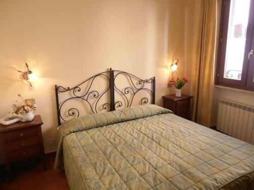 Hotel Garn� Bartabel