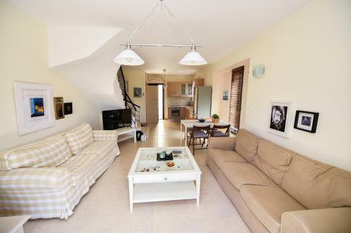 Guedin Sea Side Maisonette