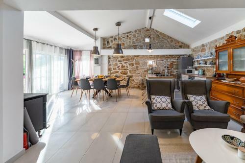 Holiday Home - Villa Thorak