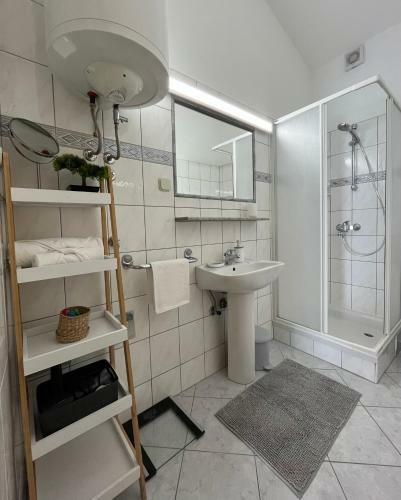 Apartmani Tino I Leon