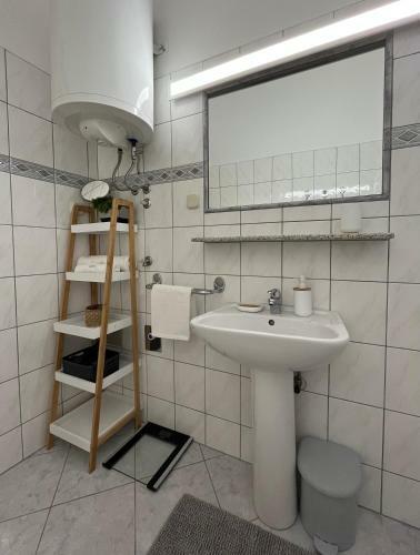 Apartmani Tino I Leon