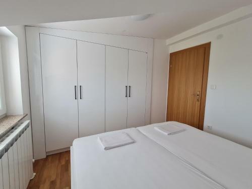 Sunrise Apartments Nin