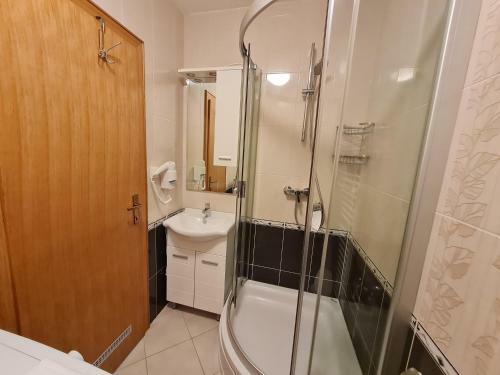 Sunrise Apartments Nin