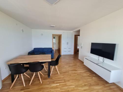 Sunrise Apartments Nin