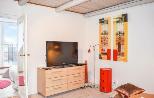 Awesome Apartment In Simrishamn W/ Wifi And 2 Bedrooms