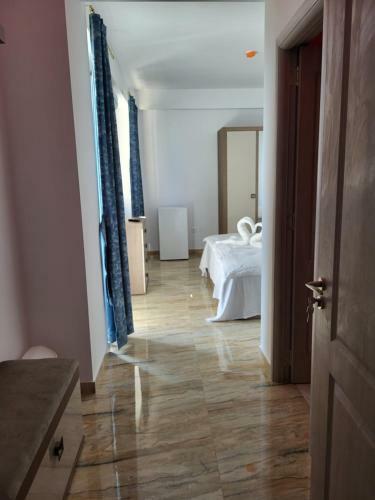 Hotel Damar Costine?ti