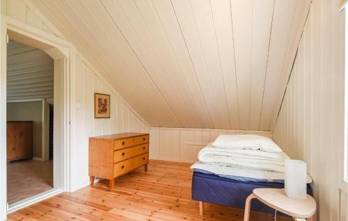 Awesome Home In Tanumshede With 3 Bedrooms