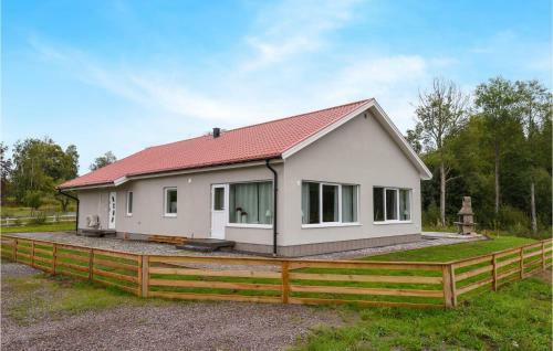 Nice Home In Tidaholm W/ Wifi And 3 Bedrooms