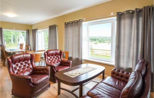 Nice Home In Tidaholm W/ Wifi And 3 Bedrooms
