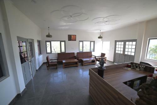 Hotel Fleur Oak & Ridge