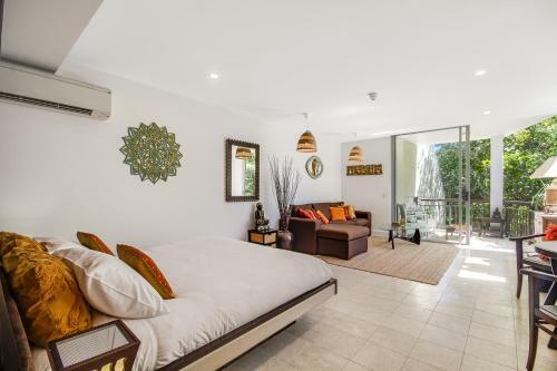 241 Santai - Balinese Resort Apartment By Uholiday