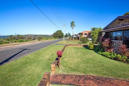 Hightide - Pet Friendly Beachfront