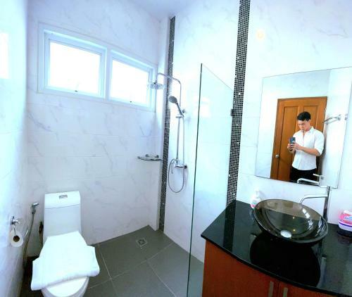 The Uni Pool Villa 1