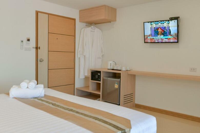 Hotel Iris Palace