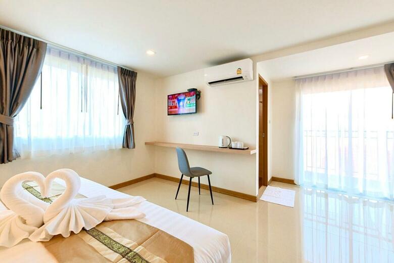 Hotel Iris Palace