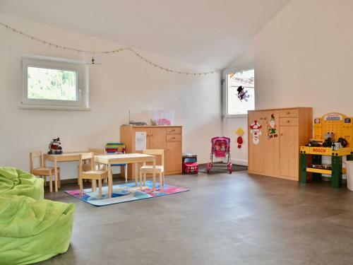 Hilltop Apartment In Umhausen With Garden