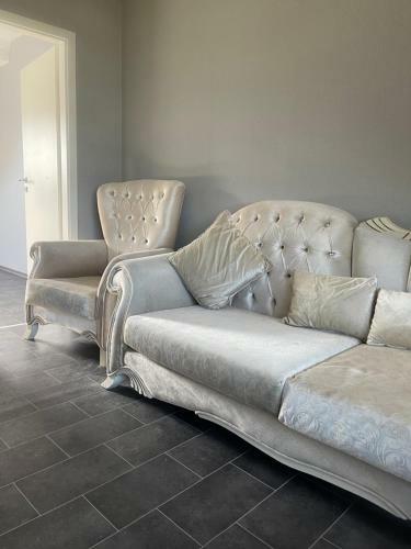 Apartment Gro� 4 Zimmer