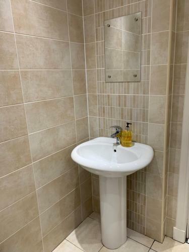 Apartamento Dunfermline Gf Flat, 5 Min Walk To Train St. And High St.