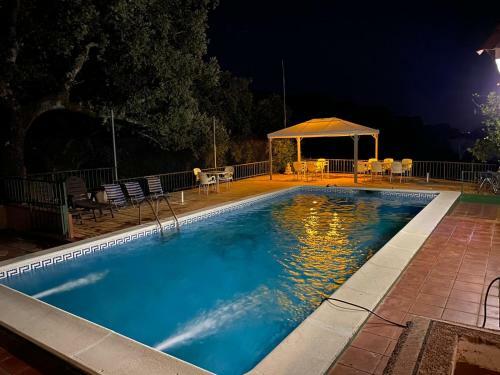 Apartamento Coqueta Habitaci�n Equipada
