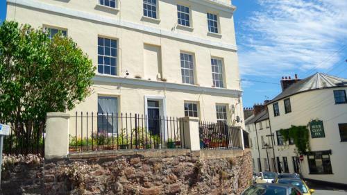 Charming Quayside Apartment In Exeter, Devon
