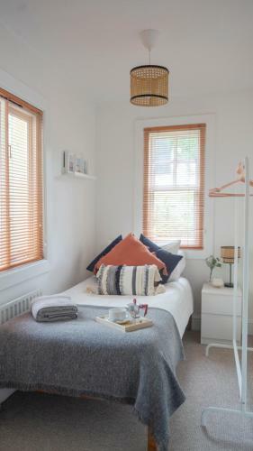 Charming Quayside Apartment In Exeter, Devon