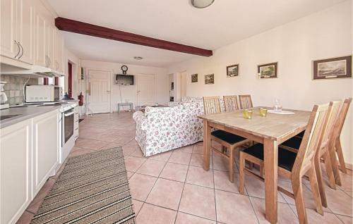 Three-bedroom Holiday Home In Tomelilla