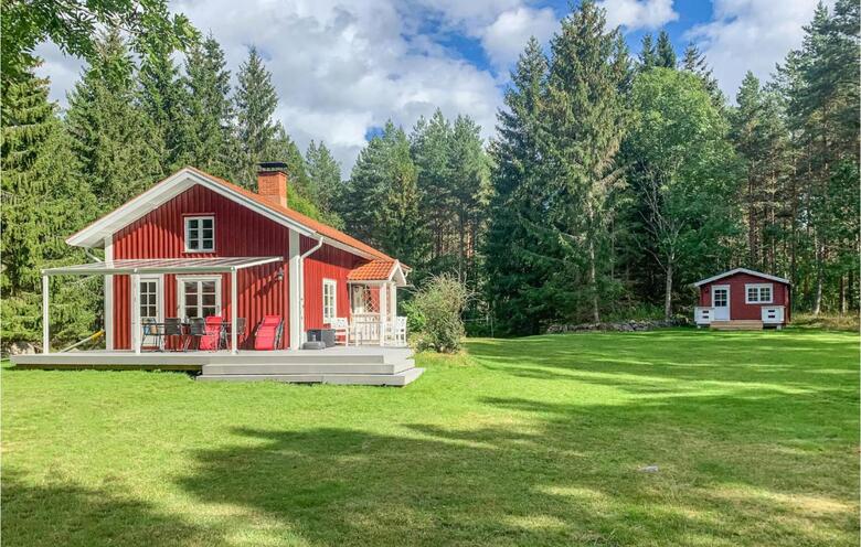 Awesome Home In V�stervik W/ 4 Bedrooms