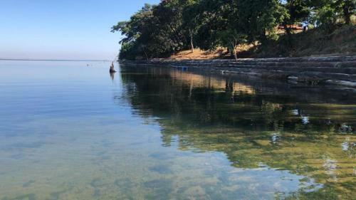 Rancho Ref�gio Beira Rio Parana