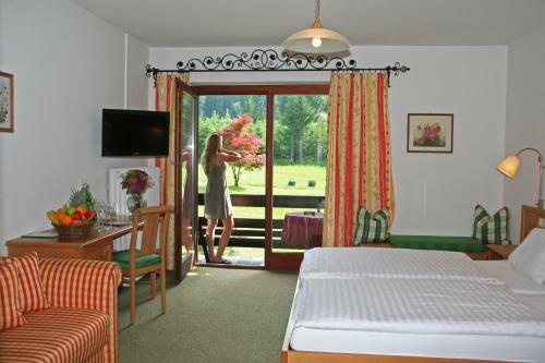 Hostal Hotel Gasthof Zur Wacht