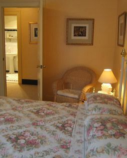 Lodge Whispering Pines Chalet And Cottages