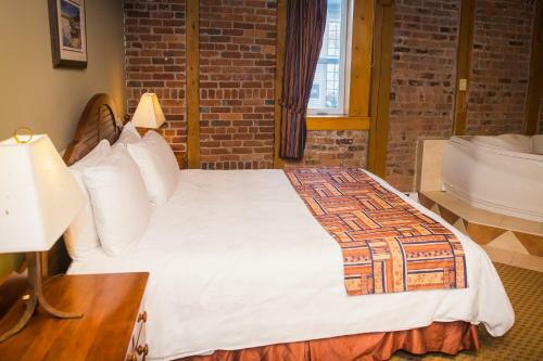Murray Premises Hotel