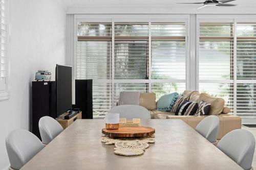 Blissful Beachfront Pad / Blue Bay