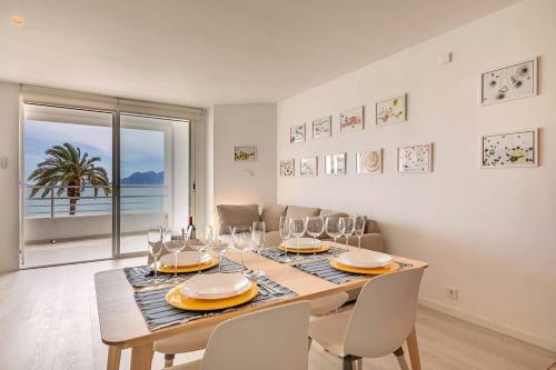 Beachfront Apartment Sivella Mar