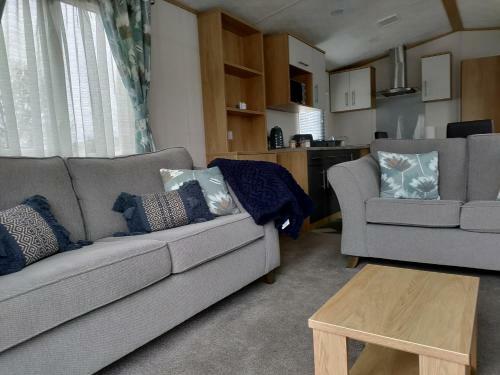 Modern 2 Bed Caravan In Forfar Scotlan
