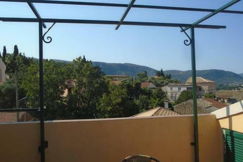 Eleni's House In Valaneio