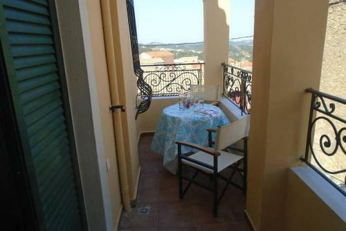 Eleni's House In Valaneio
