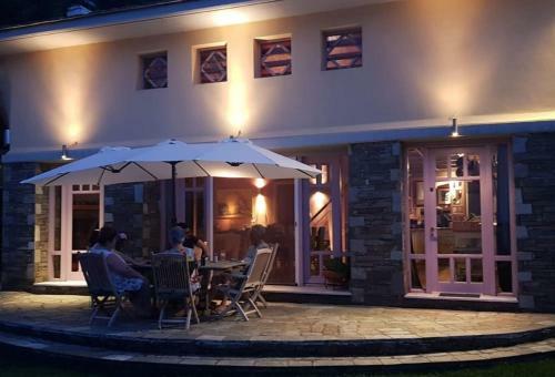 Villa Tsagkarada Country Estate With Pool