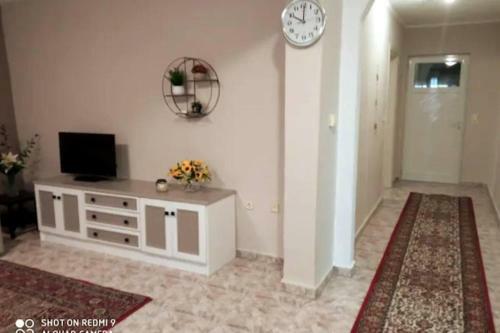 Remarkable 2-bedroom House In Veroia