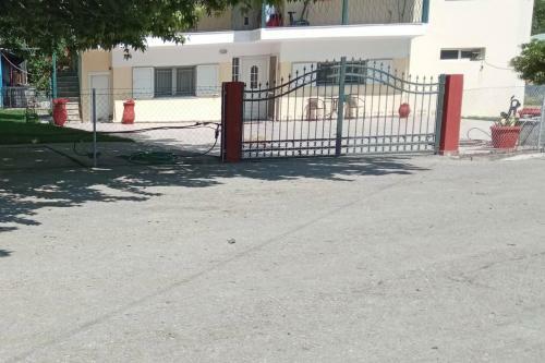 Remarkable 2-bedroom House In Veroia
