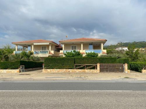 Villa Pietra Rossa/diamante (200 Metri Dal Mare)