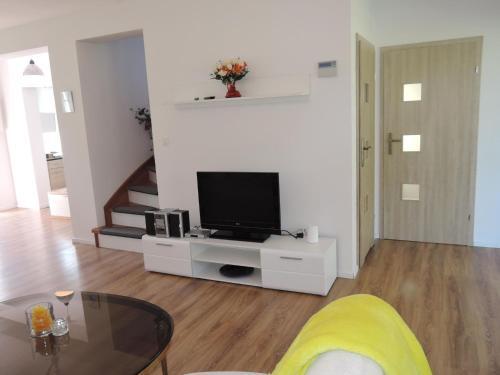 Holidayhome Albatros In Nowe Warpno For 10 Persons