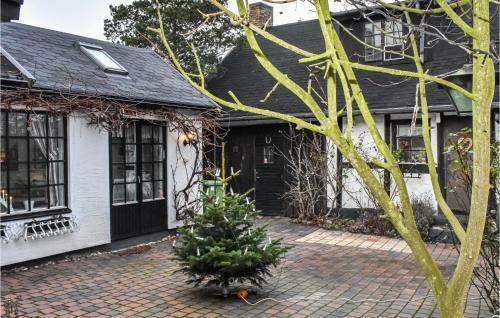 Beautiful Home In R�� With 3 Bedrooms