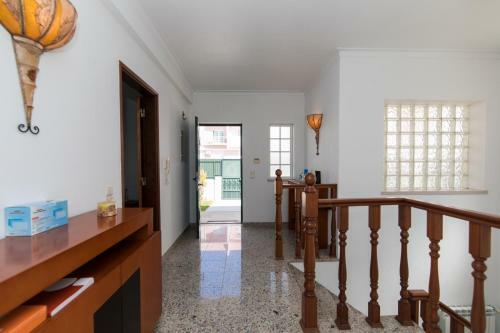 Villa Moradia De 3 Quartos Com A/c E Estacionamento
