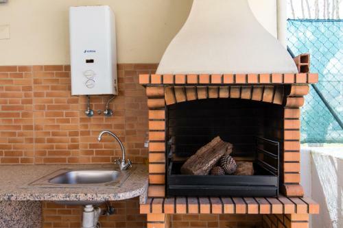 Villa Moradia De 3 Quartos Com A/c E Estacionamento