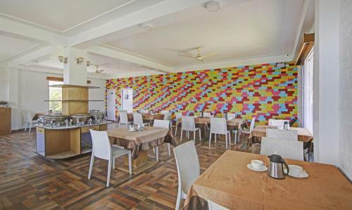 Hotel Treebo Trend Sunshine Courtyard Resort