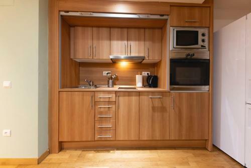 Bravissimo Pou Rod�, Authentic 1-bedroom Apartment