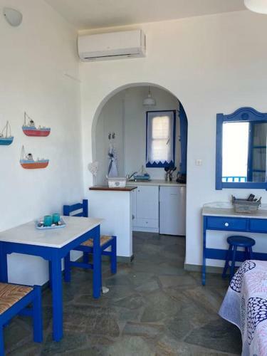 Cavos Studio By The Sea (north)