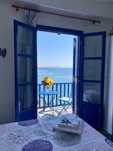 Cavos Studio By The Sea (north)